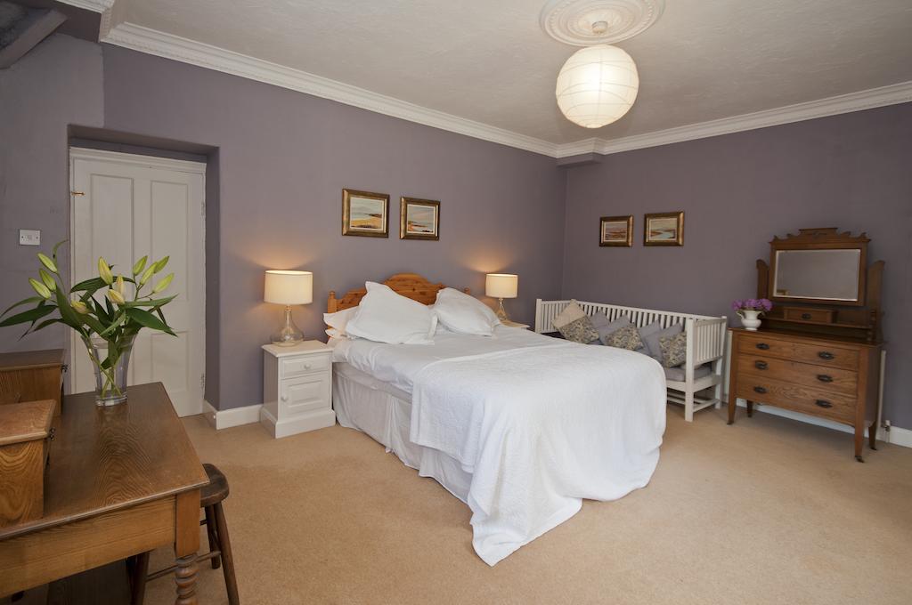 Tros Yr Afon Holiday Cottages And Manor House Beaumaris Room photo